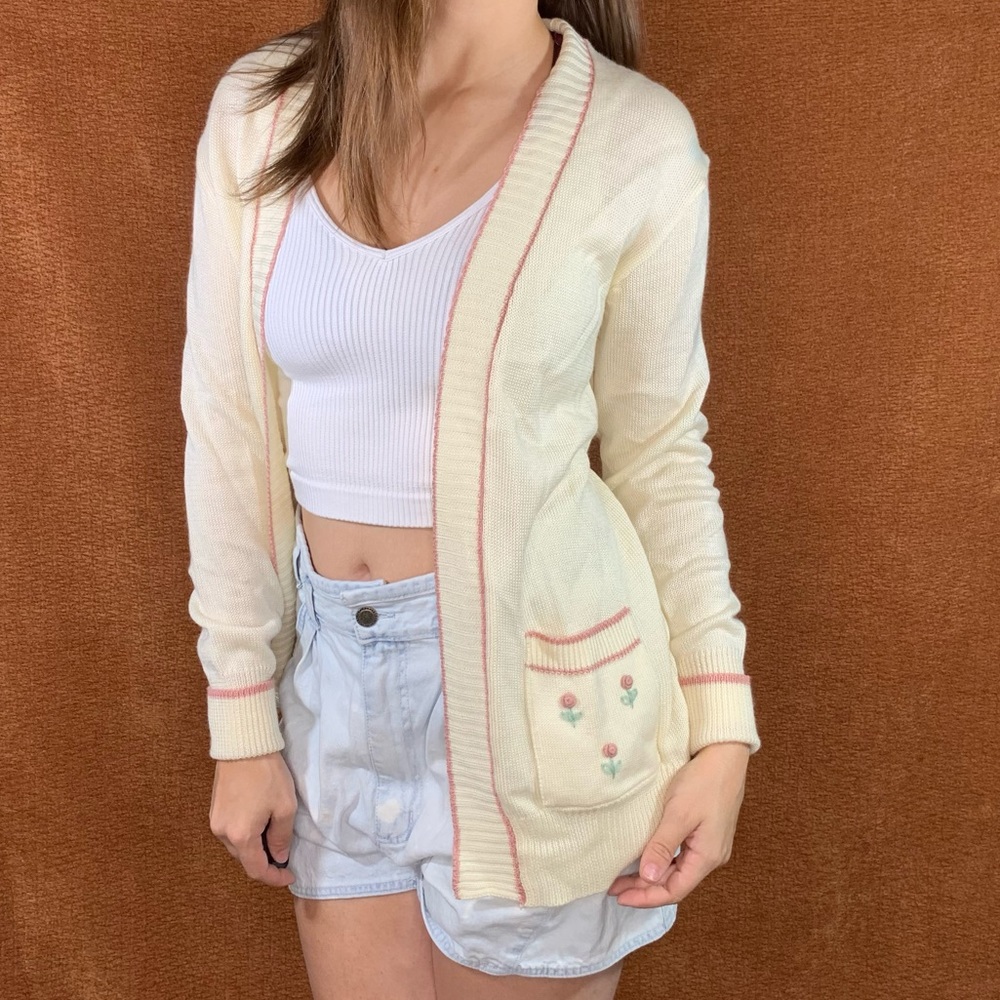 Vintage cottagecore cardigan, size L